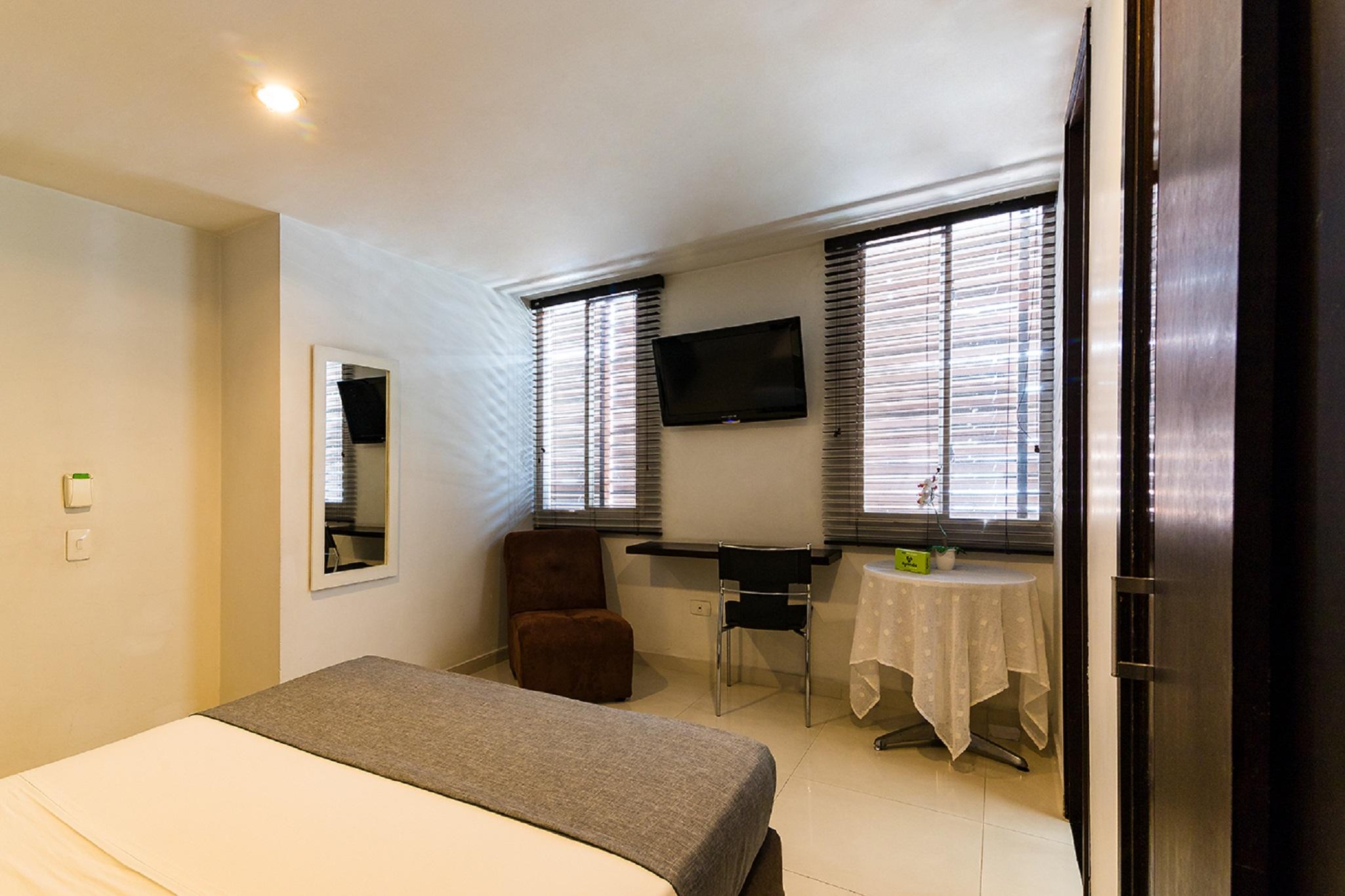 Aw Hotel Ariston Las Vegas De Granada Кали Екстериор снимка