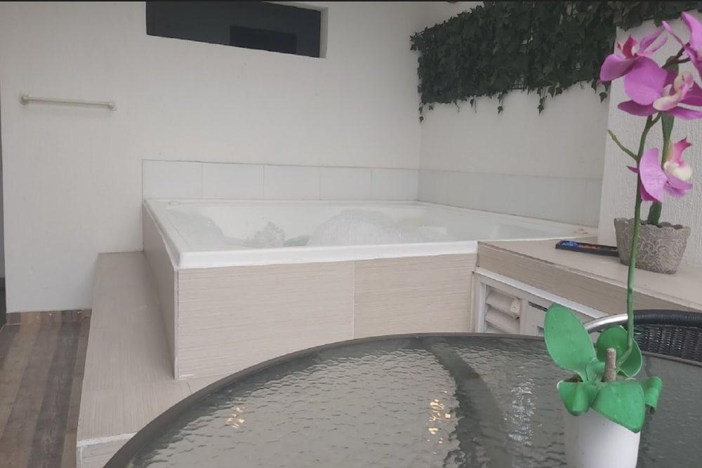 Aw Hotel Ariston Las Vegas De Granada Кали Екстериор снимка
